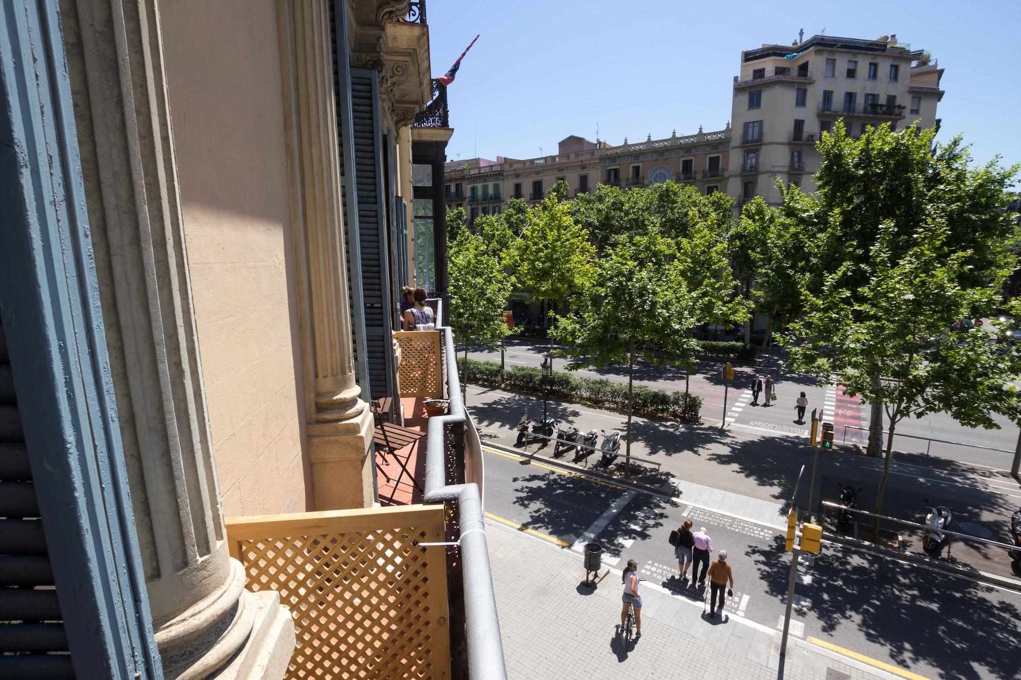 Hostalin Barcelona Gran Via Exterior photo